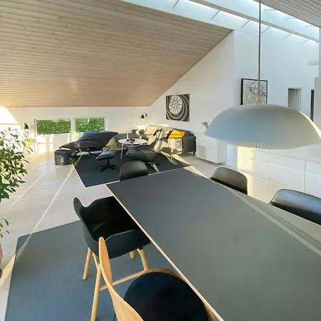 Modern By Marielyst בית נופש Bøtø By