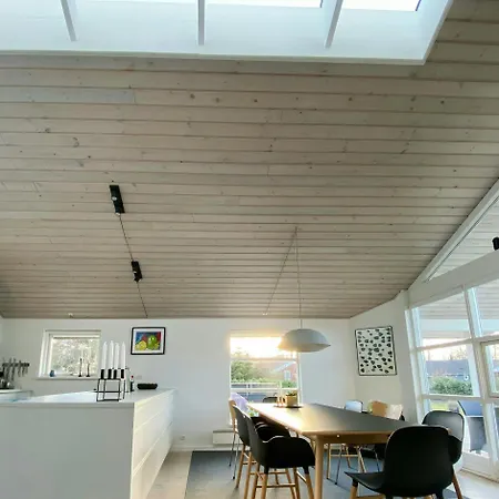 Modern By Marielyst בית נופש Bøtø By