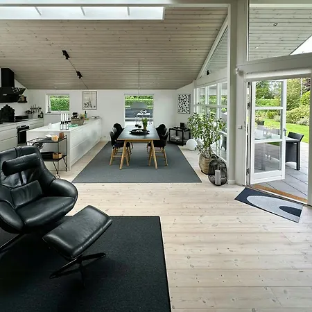 Modern By Marielyst Bøtø By