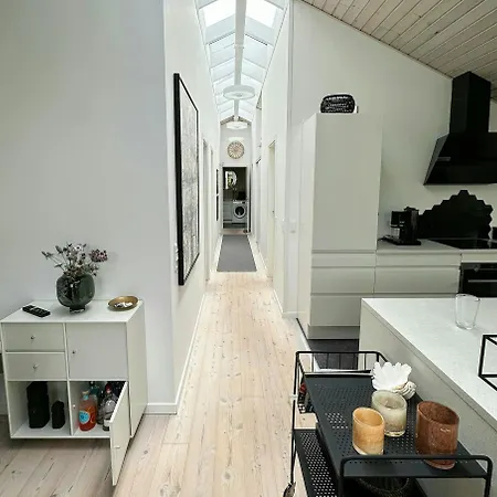 Modern By Marielyst בית נופש Bøtø By