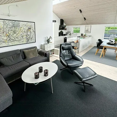 Modern By Marielyst *